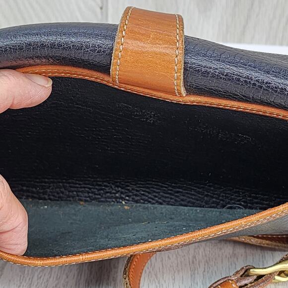 Vtg Dooney & Bourke Pebble Leather Crossbody Purse Black Brown Trim Shoulder Bag - Picture 13 of 16